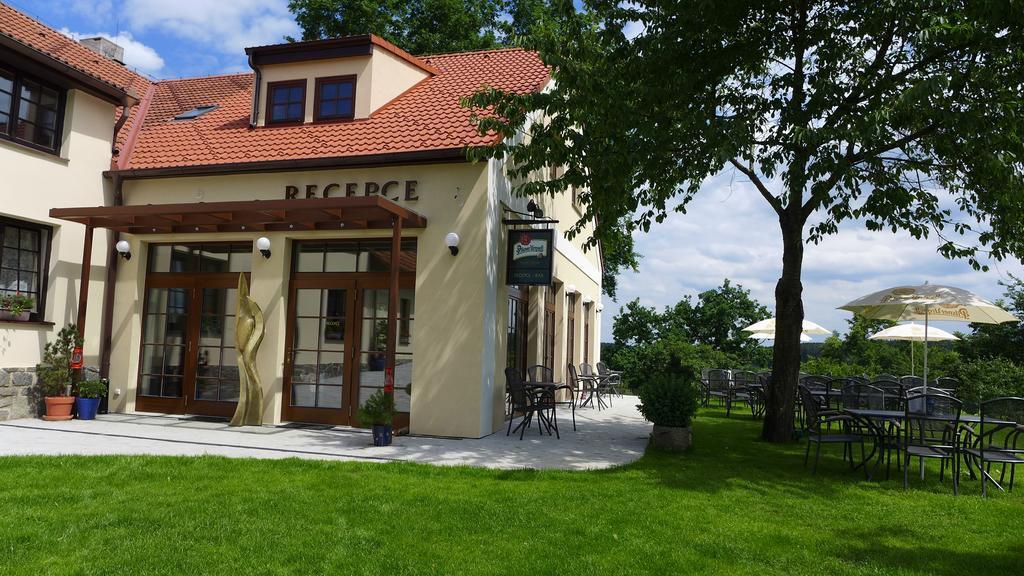 Penzion Fousek Звиковске Подгради Экстерьер фото