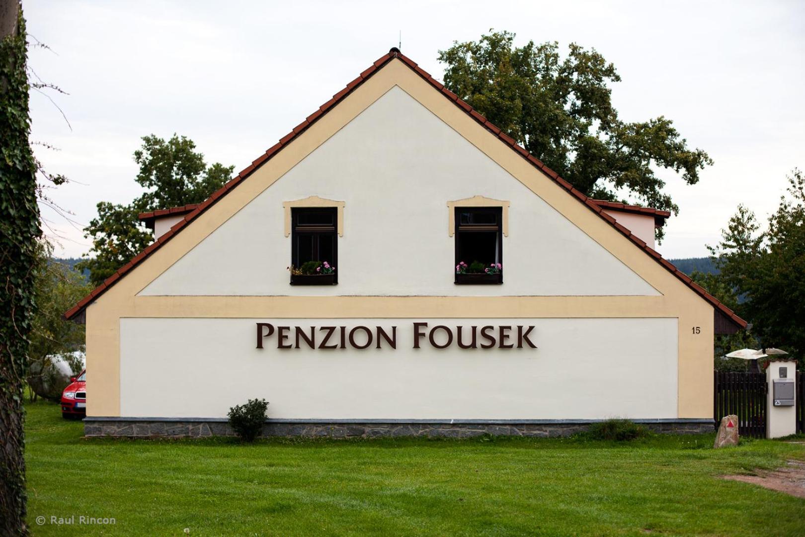 Penzion Fousek Звиковске Подгради Экстерьер фото